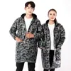 Ropa de trabajo profesional práctica de alta calidad resistente al desgaste personalizada al por mayor Abrigo de camuflaje impermeable de algodón Especificación 195