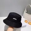 top bucket hat Pearl letter zonnehoed designer hoed luxe zonnescherm mannen en vrouwen Elegante charme modetrend Casual cadeau zomerhoed