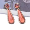Lady Lady Fancy 2023 أنت The Trend Resin Dangle Drop Earrings Old Fashion 18K 3D Hard Alloy بالكامل الماس تمامًا