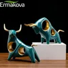 Objetos decorativos Figurinhas ERMAKOVA Estátua de Gado Boi Decoração Sala de Estar Escultura de Touro Vinho TV Armário Ornamento Artesanato Estatueta de Animal Abstrato 230625