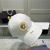 野球帽のデザイナー帽子luxurysボールキャップレタースポーツサンシェードスタイルの旅行ランニングハット刺繍動物汎用キャップバッグと箱
