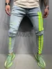 Erkek Kot Harf baskı Yırtık Kalem Kot Erkekler Skinny Biker Yan Çizgili Kot Droyed Delik Hip Hop Slim Fit Jean erkek Pantolon J230626