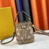 A popular bolsa pequena Lucky deste ano, mini bolsa com cordão, nova rede vermelha, moda versátil, bolsa transversal de um ombro