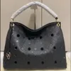 Hig-kvalitet 2023 Ny kampanj Black Shoulder Bags Nytt varumärke Fashion Top Pu Leather Handväskor Kvinnor Designers Tote With Dust Bag