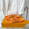 Projektant Woody Womens Sandals Mules Cross Tkanina Kapcieczki Światło Tan Beige Białe czarne różowe koronkowe literę