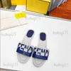 Nya designerbilder tofflor kvinnor svart med bandade lägenheter sandaler läder utsmyckade baguettmönster damer sexig bokstav strand flip flops size35-42 babiq05