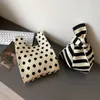 Borse da sera Piccola borsa lavorata a maglia a righe a pois con una spalla Borsa versatile alla moda coreana personalizzata