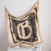 Scarves 2023 Women Silk Square Scarf Luxury Letter Leopard Print Design Shawl Beach Towel Ladie Fashion Foulard Scarve Headkerchief