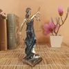 Oggetti decorativi Figurine ERMAKOVA Bronzo antico europeo Statua della dea della giustizia greca Angeli giusti Scultura Ornamenti Desktop Decorazione domestica Regalo 230625