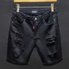 Męskie spodenki letnie jeansowe białe szorty Zgrane dziury Czarne pół jean chłopcy popurlar porysowany w Korei w trudnym rozmiarze 38 40 42 Spodnie J230626