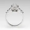 Klaster Pierścienie 2023 Klasyczny duży połysk Round Diamond Wedding 925 Silver for Women Trendy Biżuteria zaręczynowy Boże Narodzenie Prezenty