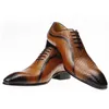 Zapatos formales de cuero genuino de alta calidad para hombre, calzado cómodo de noche para boda, zapatos con talla lateral, Brogue negro y marrón