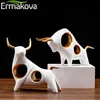 Objetos decorativos Figurinhas ERMAKOVA Estátua de Gado Boi Decoração Sala de Estar Escultura de Touro Vinho TV Armário Ornamento Artesanato Estatueta de Animal Abstrato 230625