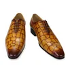 Chaussures habillées de luxe pour hommes en cuir de veau européen avec finitions à la main faites à la main sur mesure formelle bout pointu chaussures de fête de mariage pour hommes