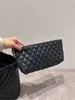 럭셔리 소재 대용량 핸드백, 최고의 디자이너 가방 세련되고 미니멀리스트 고급 가방 실용 레저 쇼핑백과 쉽게 일치 할 수 있습니다.