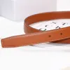 Ceinture de créateur de haute qualité authentique cuir en cuir brillant en argent boucle argentée mince cintrea célèbre boucle de mode à la mode pour les filles