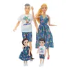 Dockor 4st Family Dolls Ken Wife Playset Mother Kids Dolls Ball fogade förälder-barnkläder Diy Play House Toys For Baby Girls Gifts 230625