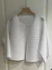 Jaquetas femininas Miyake plissadas verão casual botão único designer de moda coreano jaqueta curta manga comprida cardigã solto casacos brancos