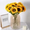 Fiori decorativi 3/5 pezzi Girasole Decorazione Fiore artificiale Margherite di seta realistiche per la disposizione domestica Decorazioni per feste di matrimonio