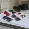 56% de descuento al por mayor de gafas de sol Xiaoxiangfeng Nuevo marco de mariposa grande para la edición coreana de mujeres de la cara redonda ordenada de gafas de sol resistentes a los rayos UV