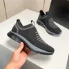 Herrens high-end casual skor 2023 Nya sommarsneakers flygväv andas en fotpedalskor