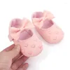 Primeros pasos PU cuero Bowknot bebé niñas zapatos lindos mocasines corazón suave suela plana niño princesa calzado cuna