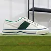 Tennis 1977 Scarpe casual in tela Designer di lusso Scarpe da donna Italia Scarpe da ginnastica basse da uomo con striscia Web verde e rossa Suola in gomma in cotone elasticizzato