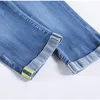 Kvinnors jeans kvinnor mode capri svart hög midja stretch damer beskurna byxor knä längd kvinnlig sommar