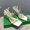 Designer Sandals Femmes Chaussures hautes talons Summer Sandales de mariage Sandales