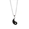 Pendentif Colliers Splice Paired Couple Lovers Collier Pour Femmes Hommes Amis Bff Colliers Noir Blanc Taichi Yinyang Gossip Neck Chain