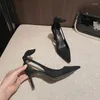 Chaussures habillées femmes talons 2023 été marque Design haute qualité talon noir dames élégant nœud papillon bout pointu bureau Sexy pompes