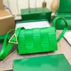 Bolsas femininas de tecido de ombro Bvbag Green Designer Bag Crossbody Bolsas de couro de alta qualidade Bolsa de couro de luxo Shopper Tecido Mensageiro 230627