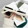 50% de réduction en gros de nouvelles lettres minimalistes à la mode pour les femmes et les lunettes de soleil de style luxe élégantes