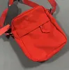 Спортивные сумки на открытом воздухе 18ss Мужская парусиновая маленькая сумка через плечо Простые повседневные сумки для девочек Мини-молния Спортивный дизайнерский нагрудный пакет