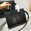 421863 حقيبة Crossbody ذات الجودة العالية للسيدات الكلاسيكية ، حقيبة الأعضاء الأكثر أناقة ، حقيبة التمساح الرائعة ، حقيبة مزجعة للغاية مكلفة للغاية