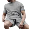 Tute da uomo Set per uomo Completo estivo Pantaloncini manica Fitness 2 pezzi Abbigliamento sportivo Maglietta casual Tuta aderente Bodybuilding Abbigliamento da palestra x0627