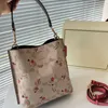 Torebka na plażę Bucket Beach Classic Crossbody Torby dla kobiet urocze gwiazda Vintage Vintage Bag Fashion Skórzowe torebki na ramię 230718BJ