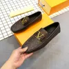 72 عرضًا مصممًا للرجال ، مصممي السائق Moccasins المصممين monograms ألواح ألوان قيادة أحذية العجل العجل الزعانف للجلد الأصلي من الجلد