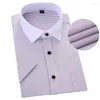 Camicie casual da uomo Patchwork estivo da uomo Colletto quadrato bianco Manica corta No stiro Easy Care Vestibilità regolare Abito a righe Per lavoro