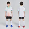 Kleidung setzt Kinderfußballtrikot personalisierte Custom Boy Soccer Trikot Set Polyester Fußballuniform atmungsaktive Fußballuniform für Kinder 230626