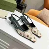 صيف حار بيع مصمم النساء SLINGBACK مضخة منتصف كعب حذاء شبكة شاطئ حمام السباحة صندل في الهواء الطلق عالية الكعب صندل مع صندوق حجم 35-41