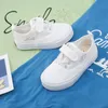 Sneakers Buty siatki dla dzieci Summer Koreańska wersja Koreańska Low Top Double Oddychające sandały Casual Soft Bottom Boys and Girls 230626