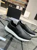 Luksusowe Slip-On Buty Serph-Onsury Buty Sneaker Treakers Black White Miękkie cielę podeszła deskorolka spaceru z pudełkiem EU38-46