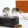 Óculos de sol de grife para mulheres óculos de sol polarizados Óculos de armação de ouro Óculos de luxo com impressão requintada Óculos de sol femininos Love Design Óculos com caixa Atacado lunette