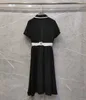 Vestidos de passarela Designer 2023 Vestido Primavera Verão Marca Mesmo Estilo Império Lapela Decote Manga Curta Listrado Moda Feminina Y09N