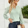 Kvinnors blusar Elegant Fashion Woman Shirt Vintage V Neck Kvinnor Toppar Blus Hollow Patchwork Lace Sleeve Chic Women's