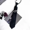 Modedesigners halsband för män kostym slips lyx affärsmän kvinnor designer silk tie bröllop fest vävt halskläder 2306272pe