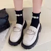 Skor 2023 Nya lolita skor kedja plattformsskor japanska jk enhetliga skor kawaii mocassin loafers kvinnor college flickor mary jane skor