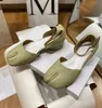 Luxury Maisons Sandals Shoes Mary-Jane Tabi Nappa Leather Margielas Pumpar Party Wedding Dress Chunky Heels Comfort Walking