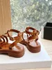 2023 estate moda donna sandali designer Triomphe sandali gladiatore donna lusso in pelle di vacchetta cinturino regolabile con fibbia diapositive pantofole